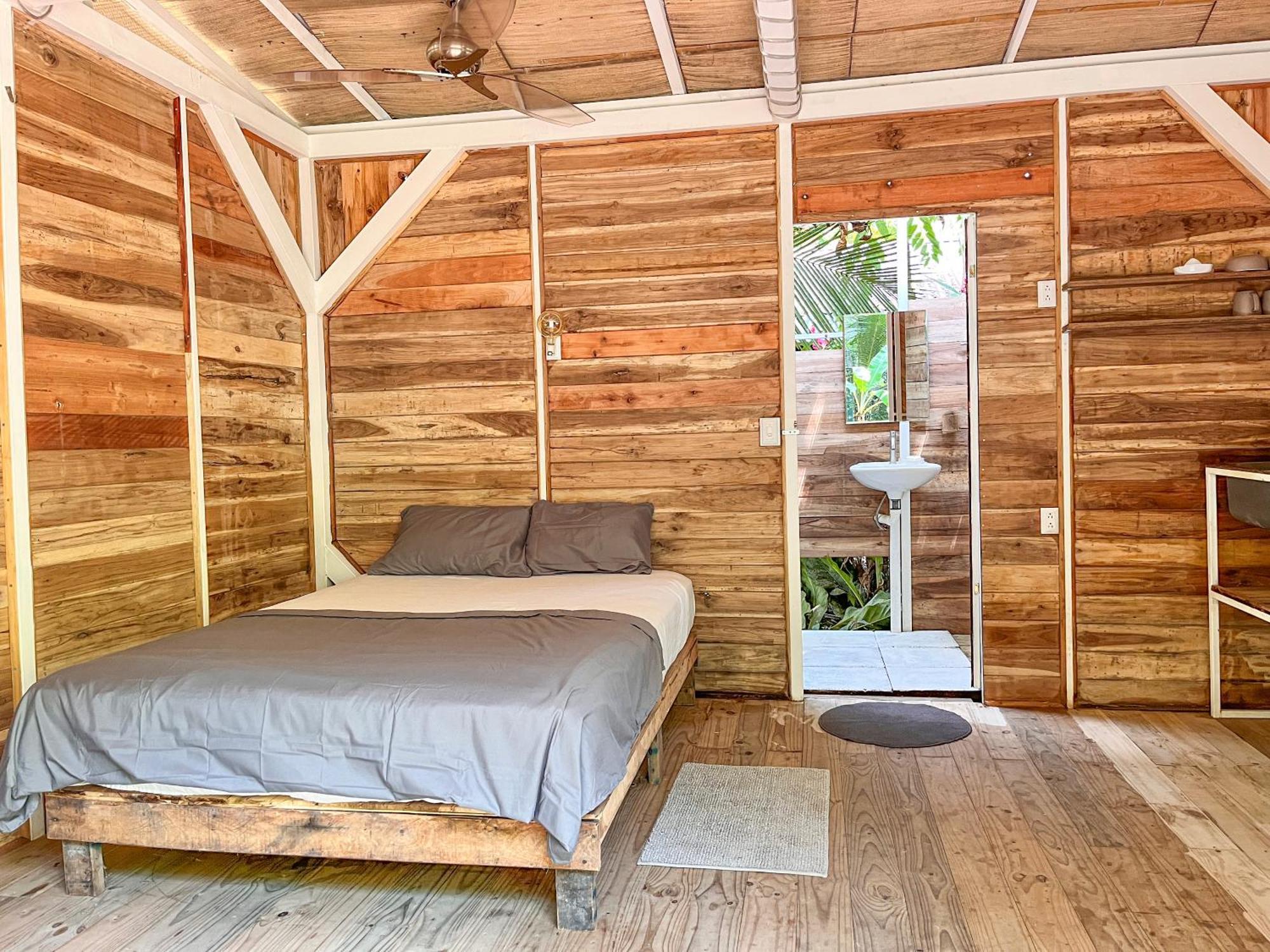 Hostel Nomadic Surf Camp Uvita Exteriér fotografie