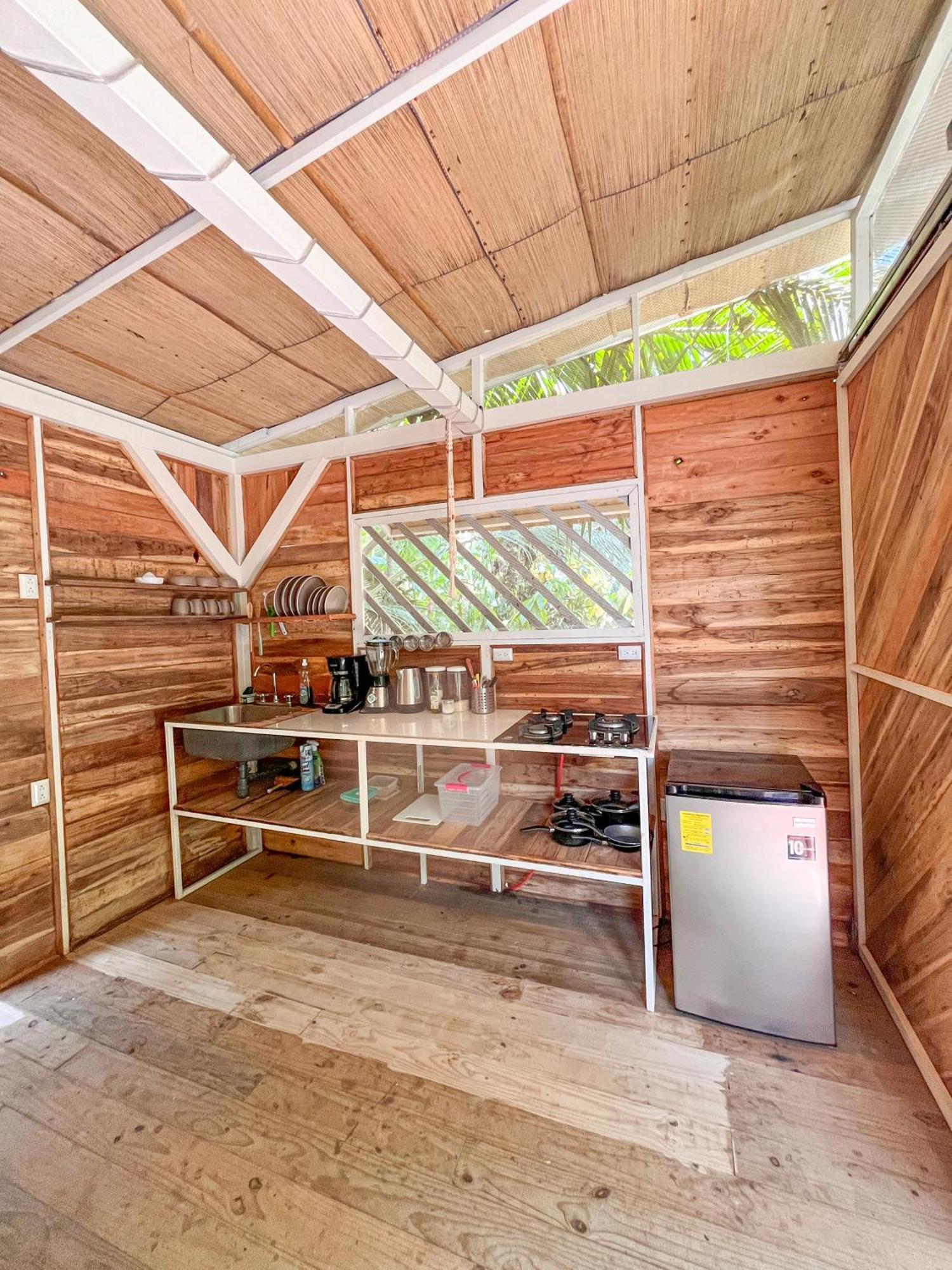 Hostel Nomadic Surf Camp Uvita Exteriér fotografie