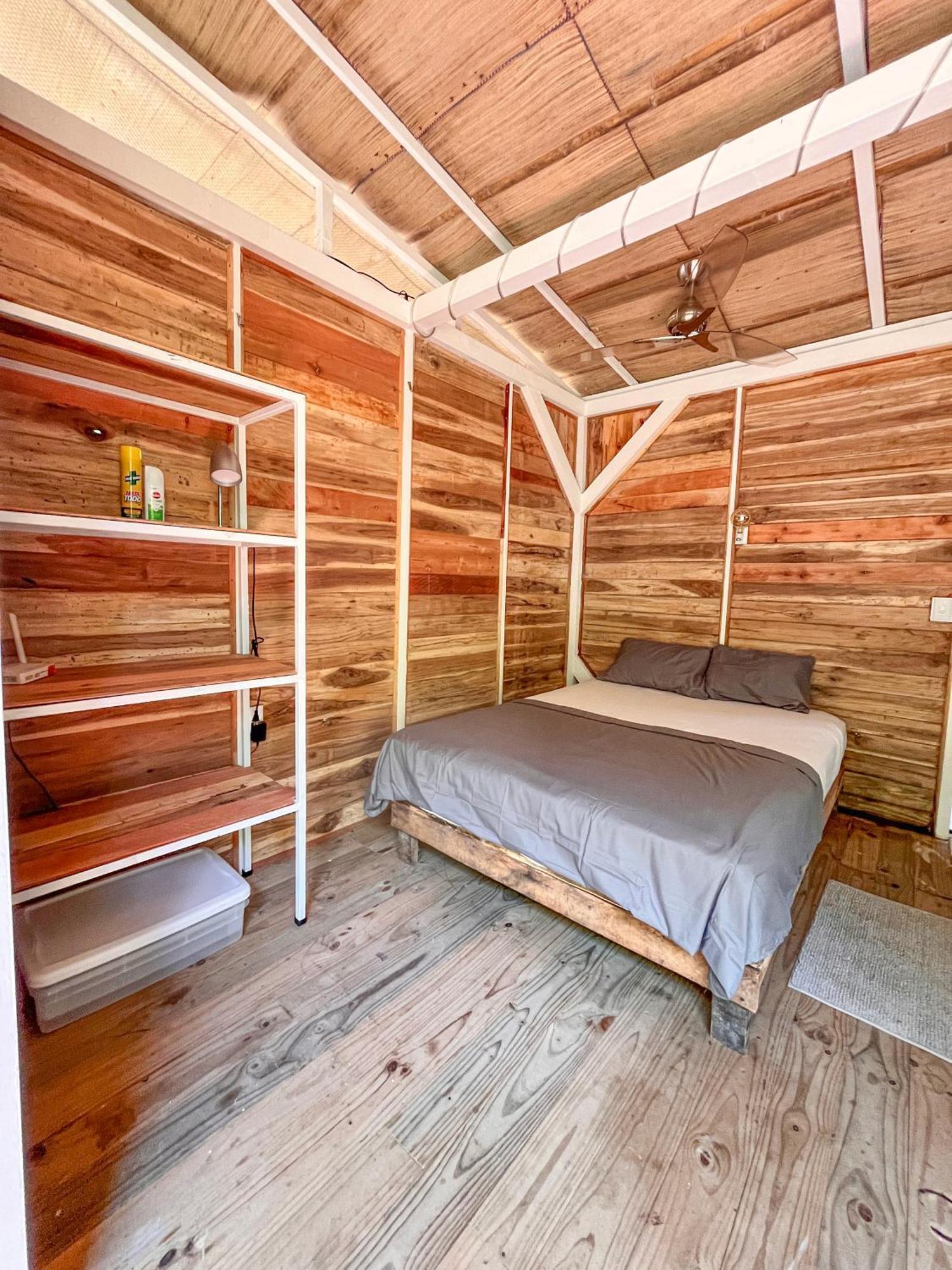 Hostel Nomadic Surf Camp Uvita Exteriér fotografie