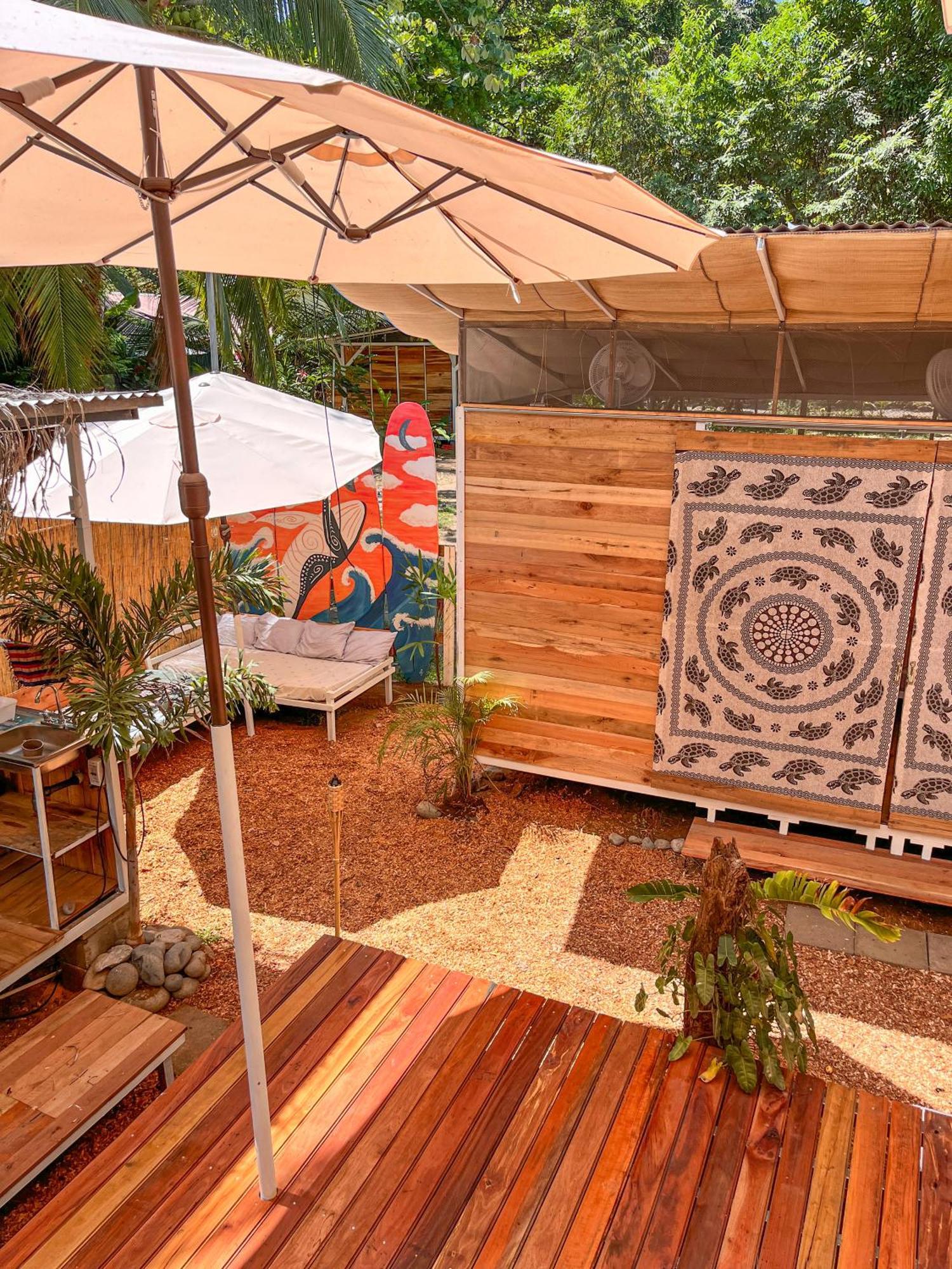 Hostel Nomadic Surf Camp Uvita Exteriér fotografie