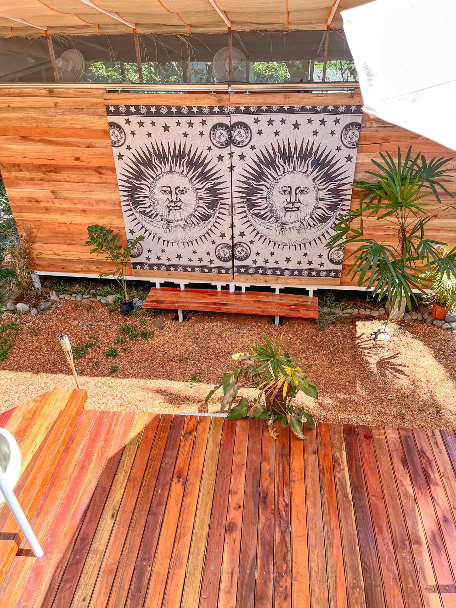 Hostel Nomadic Surf Camp Uvita Exteriér fotografie