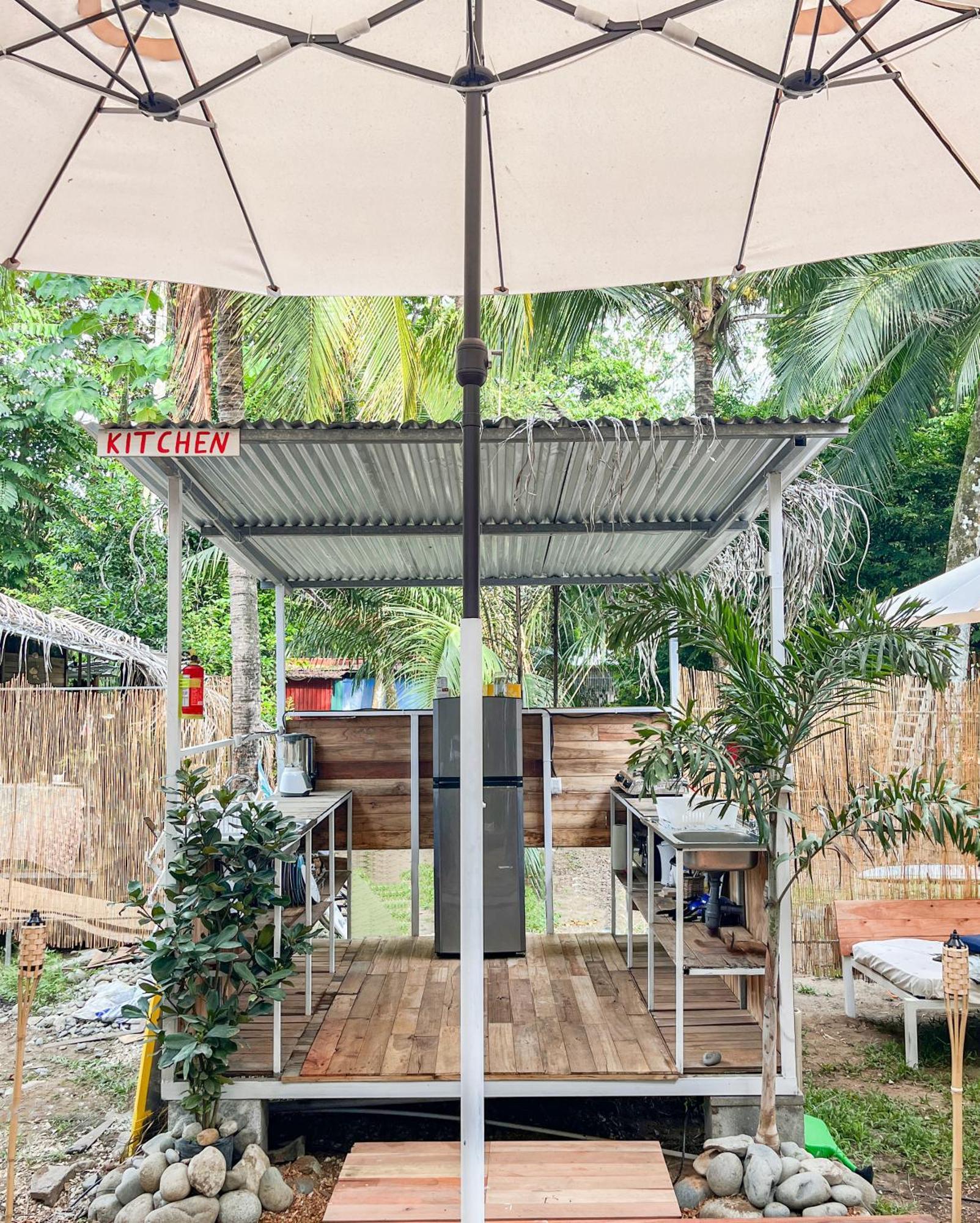 Hostel Nomadic Surf Camp Uvita Exteriér fotografie